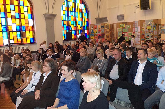 Uroczyste pasowanie klas pierwszych w Pastwowej Szkole Muzycznej I stopnia w Kamieniu Pomorskim