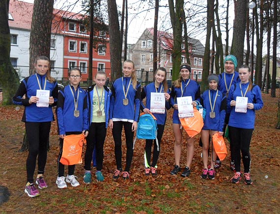 Olga �Domaradzka i Natalia Pender na podium w Goleniowskiej Mili Niepodleg�o�ci