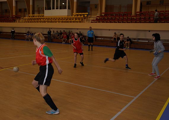 Uczniowie Zespo�u Szk� Ponadgimnazjalnych w Wolinie wygrywaj� Mistrzostwa Powiatu Kamie�skiego w Pi�ce No�nej Halowej