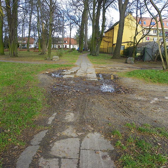Przez bagno do domu... Horror mieszka�c�w ulicy Szczeci�skiej