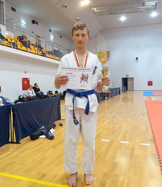 Jakub Struski Wicemistrzem Polski na Mistrzostwach Polski junior�w do lat 16 Polskiej Federacji KYOKUSHIN KARATE