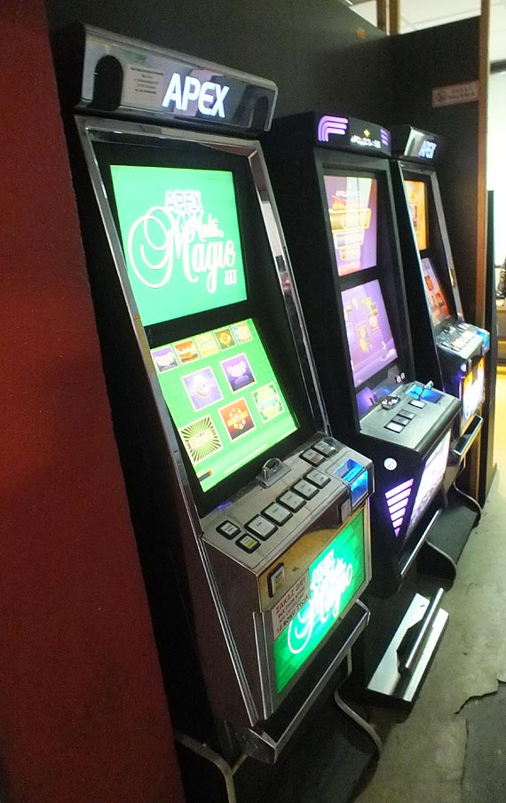 Zabezpieczone nielegalne automaty do gier o warto�ci prawie 100 tys. z�otych