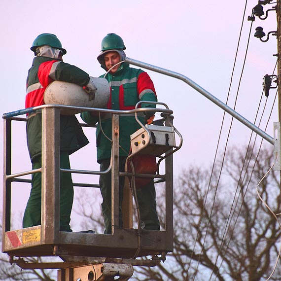 Plac zabaw uzyska owietlenie - rado nie tylko dla dzieci