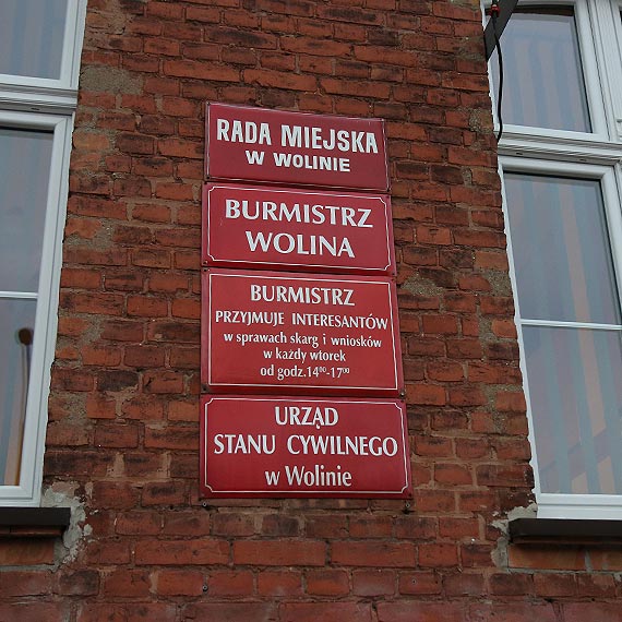 Poznajcie pensje wadz Wolina