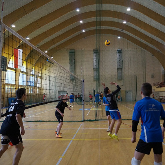 Powiatowy Turniej Piki Siatkowej Chopcw -  Dziwnw 2016