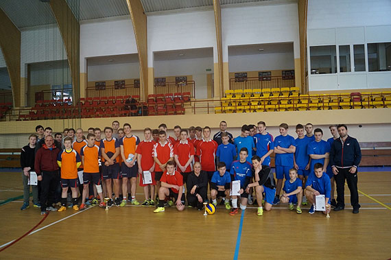 Powiatowy Turniej Piki Siatkowej Chopcw -  Dziwnw 2016