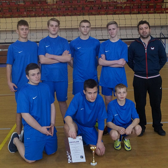 Powiatowy Turniej Piki Siatkowej Chopcw -  Dziwnw 2016