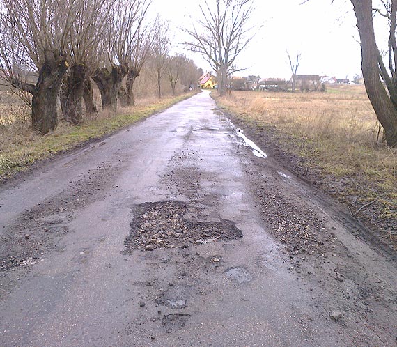 Fatalny stan jezdni grozi wypadkiem