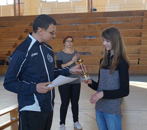 Reprezentacja Gimnazjum im. Marii Skłodkowskiej-Curie w Golczewie wygrywa Mistrzostwa Powiatu Kamieńskiego w Piłce Siatkowej