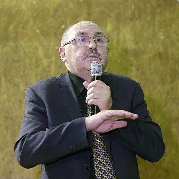 Szkoa Podstawowa w Gostyniu pogrzebana? Mieszkacy i nauczyciele czuj si oszukani przez wjta. Zobacz filmy!