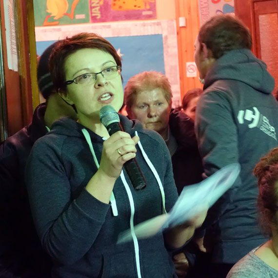 Szkoa Podstawowa w Gostyniu pogrzebana? Mieszkacy i nauczyciele czuj si oszukani przez wjta. Zobacz filmy!