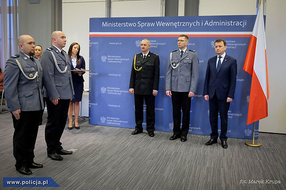 Policjanci odznaczeni za dzielno��