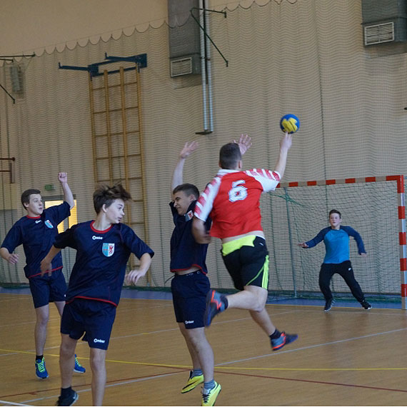 Mistrzostwa Powiatu Kamieskiego w Pice Rcznej w ramach Gimnazjady 2015/2016. Sprawd wyniki