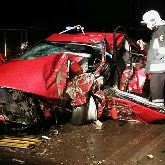 Kierowca Audi 80 w stanie cikim trafi do szpitala w Gryficach