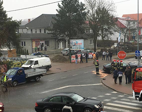 Wypadek na Gryfickiej! Biay volkswagen transporter wjecha w audi a7! Zobacz film!