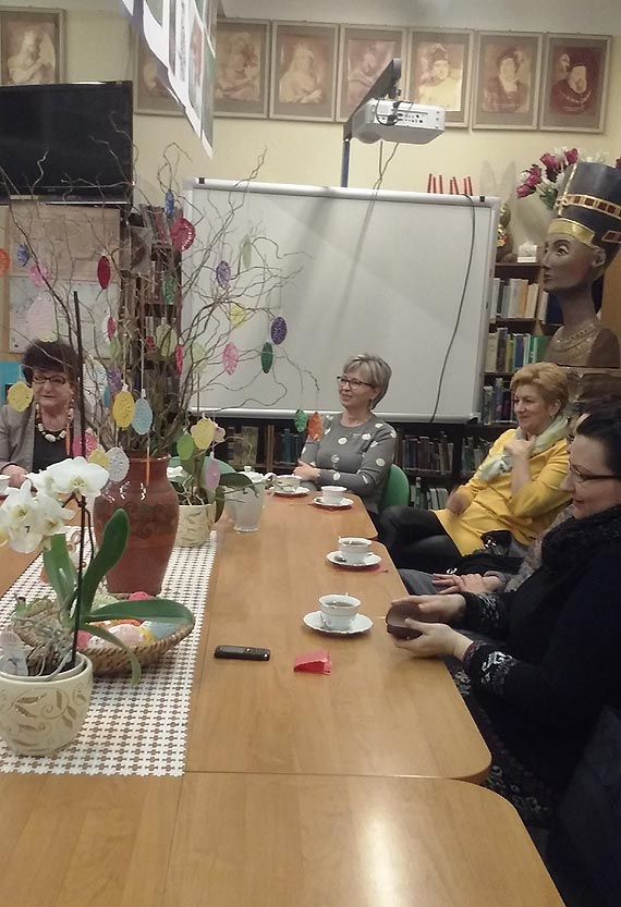 Spotkanie Dyskusyjne Klubu Ksiki w MBP w Dziwnowie