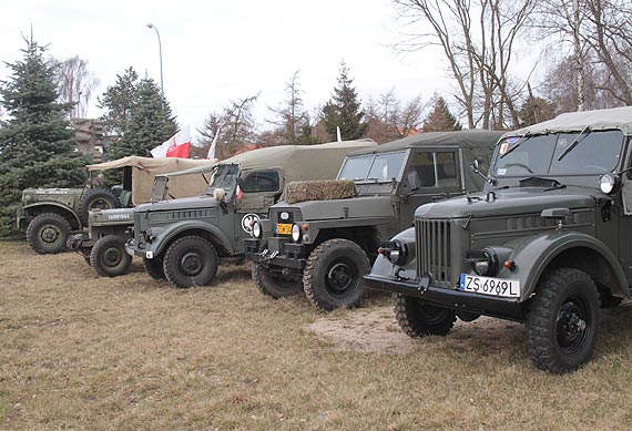 Uczestnicy VI Rajdu Zaślubin w Dziwnówku