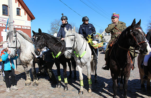 Policyjna �wi�cionka