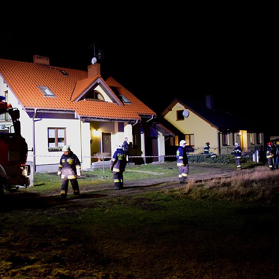 Przy domu w Wapnicy ulatniał się gaz. Do akcji wkroczyli strażacy