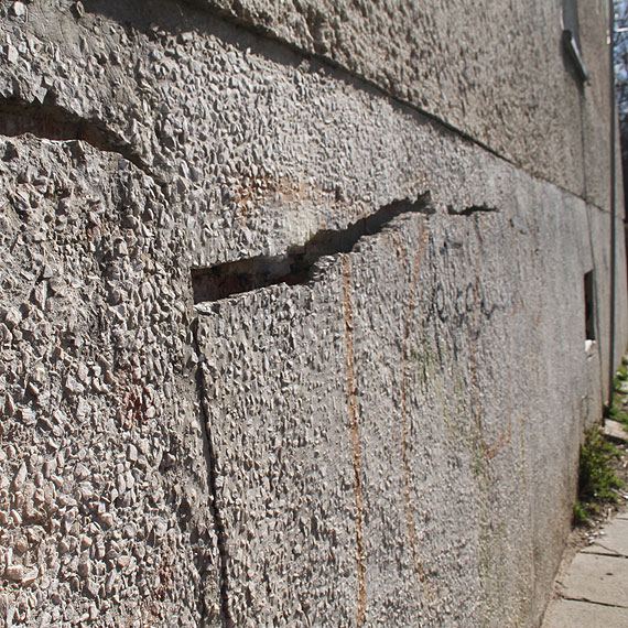 Na gow nikomu nie spadnie ale nogi poama moe