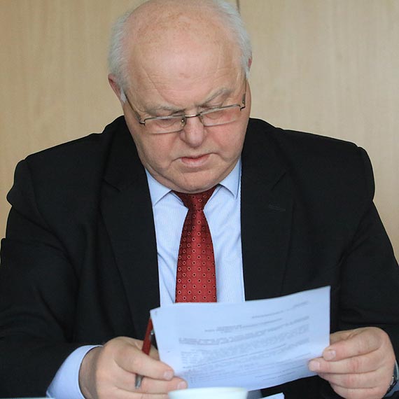 Dubrawski na sesji rady powiatu kamieskiego postawi na swoim