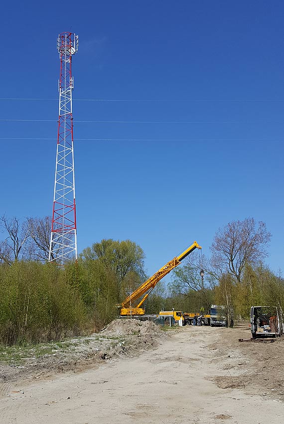 Koszmar mieszkacw Wrzosowa ju stoi! Mieszkacy: Precz z masztem - My chcemy by zdrowi!