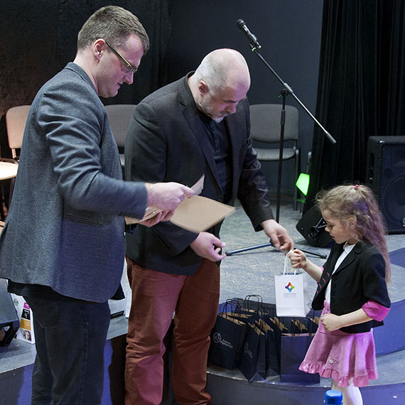 Wojewdzki Przegld Piosenki Dziecicej oraz Solistw i Muzycznych Zespow Estradowych w Kamieniu Pomorskim