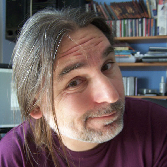 Tydzień bibliotek w międzyzdrojskiej bibliotece. Przyjedzie Robert Więckiewicz!