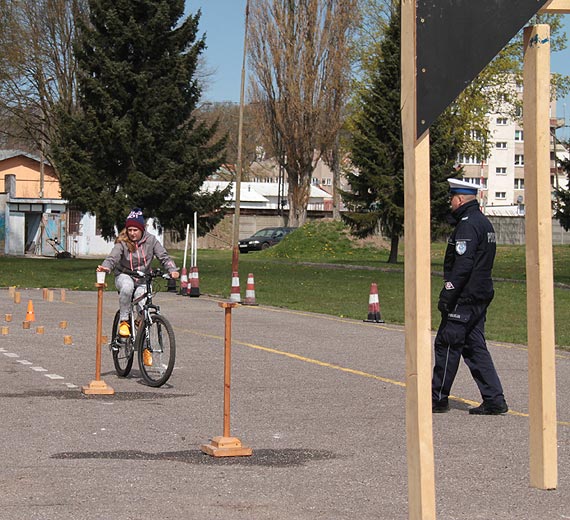 W poniedziaek stadion sportowy w Kamieniu Pomorskim opanowali rowerzyci