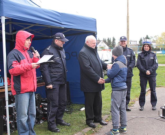 W poniedziaek stadion sportowy w Kamieniu Pomorskim opanowali rowerzyci