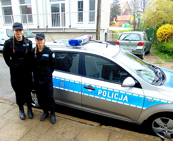 Kadetki z klasy mundurowej odbyły praktykę w KPP w Kamieniu Pomorskim!