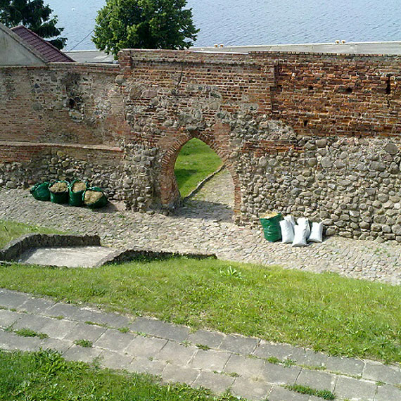 Czytelnik: mieci same nie znikn. Kiedy odpowiednie suby w kocu si obudz?  