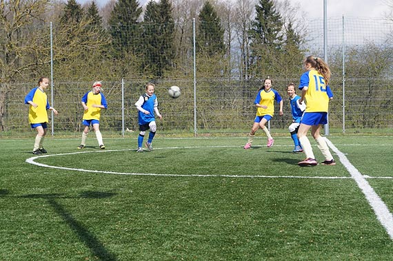 Szkoa Podstawowa nr 1 im. Bolesawa Chrobrego uzyskaa awans do Mistrzostw Regionu B w Mini Pice Nonej Dziewczt!