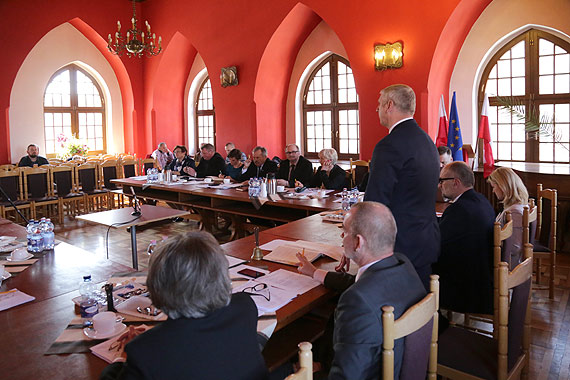 Po 70 latach szerzenia owiaty Szkoa Podstawowa w Grkach odchodzi w niebyt