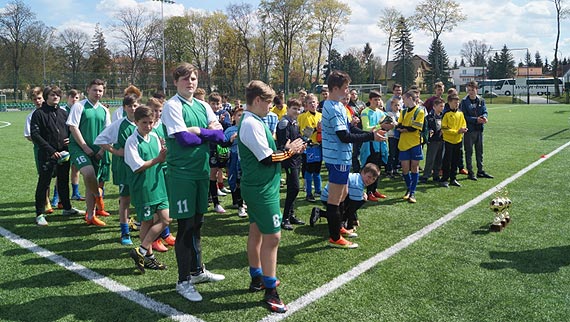 Mistrzami Powiatu Kamieskiego w Pice Nonej w ramach Igrzysk Modziey Szkolnej 2015/2016 zostali chopcy ze Szkoy Podstawowej Nr 1 im. Bolesawa Chrobrego w Kamieniu Pomorskim