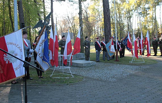 Uroczyste obchody Dnia Flagi oraz Święta Narodowego Trzeciego Maja w Dziwnowie