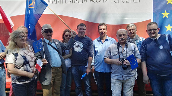 Caa Polska na marszu KOD-u