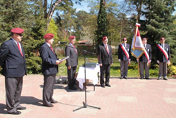 Bordowe berety znowu na ulicach Dziwnowa