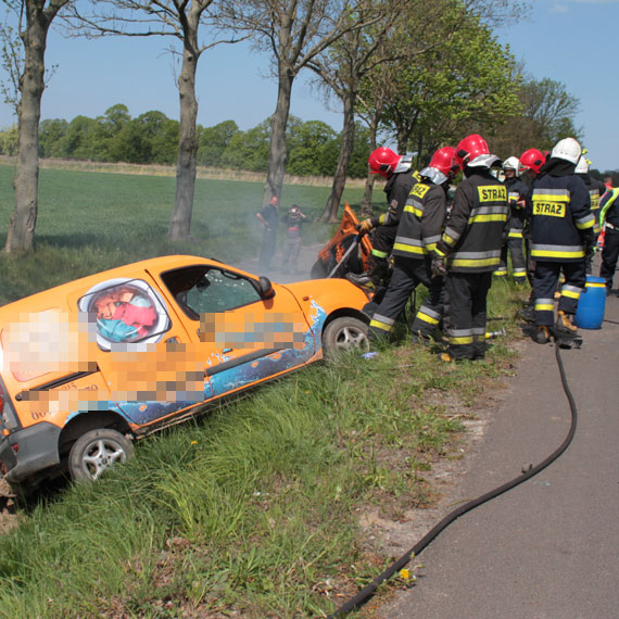 Kraksa trzech osobwek pomidzy Dziwnowem a Kamieniem. Jedna osoba ranna!