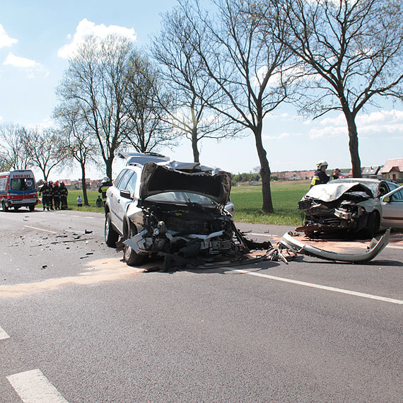 Kraksa trzech osobwek pomidzy Dziwnowem a Kamieniem. Jedna osoba ranna!