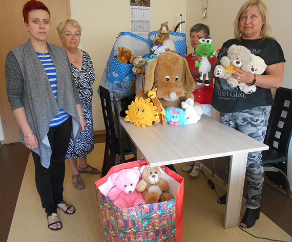 Torby pluszakw trafi do domw dziecka i dzieci z rodzin zastpczych