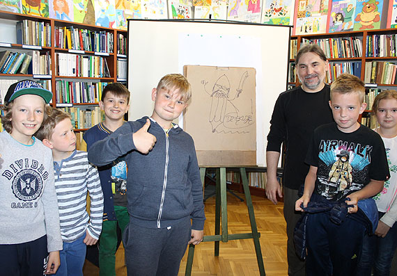 „Mieszko, ty wikingu!” – czyli warsztaty z ilustratorem Arturem Nowickim