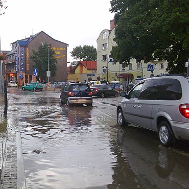 Oberwanie chmury nad Międzyzdrojami. Ulewa zalała ulice