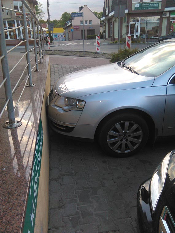 Mask muru nie przebijesz...Mistrz parkowania sdzi inaczej?