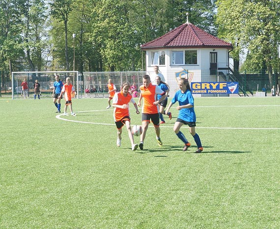 Poznalimy Mistrzw Regionu B w Mini Pice Nonej Dziewczt i Chopcw w ramach Igrzysk Modziey Szkolnej 2015/2016