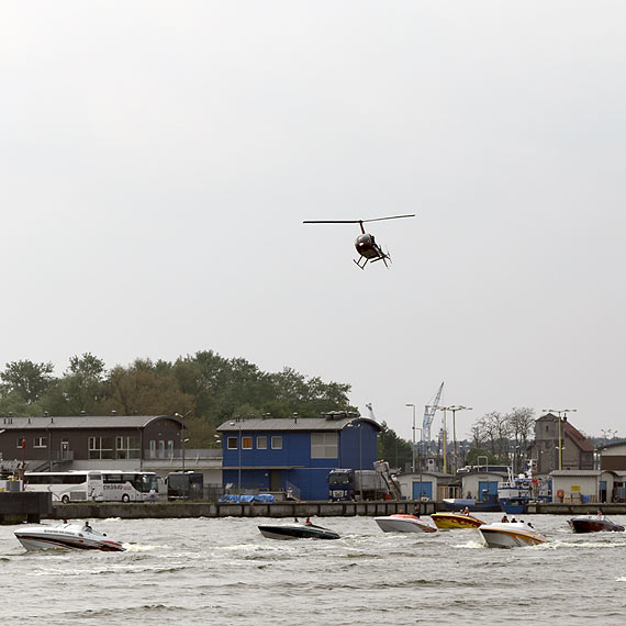 Zlot szybkich odzi motorowych w Dziwnowie