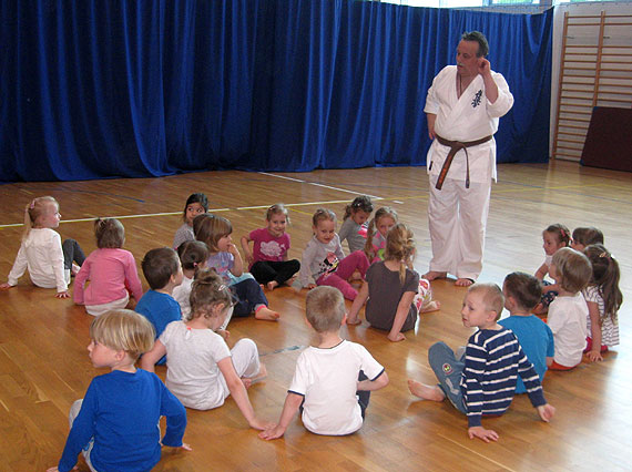 Wiosenny turniej sprawnociowy przedszkolakw w Midzyzdrojach