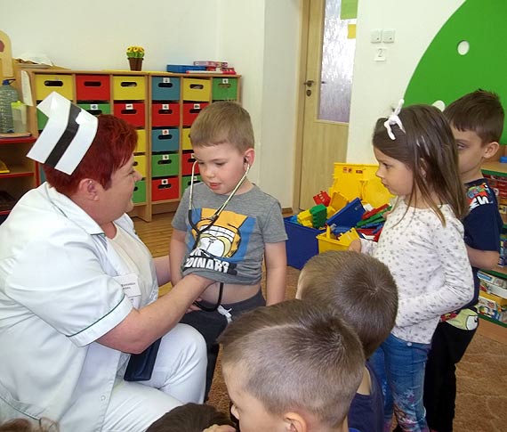 Dzie pielgniarki i poonej