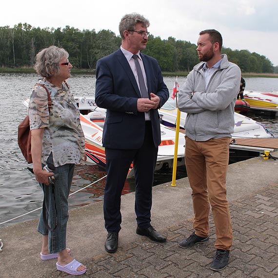 odzie motorowe warte dwa lub trzy auta Porsche robiy na kadym due wraenie