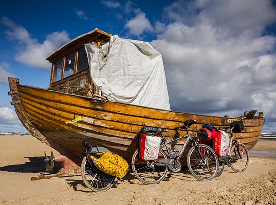 Rowerowy Dom Kultury - Poznajemy i przekraczamy granice. Docz do nas!